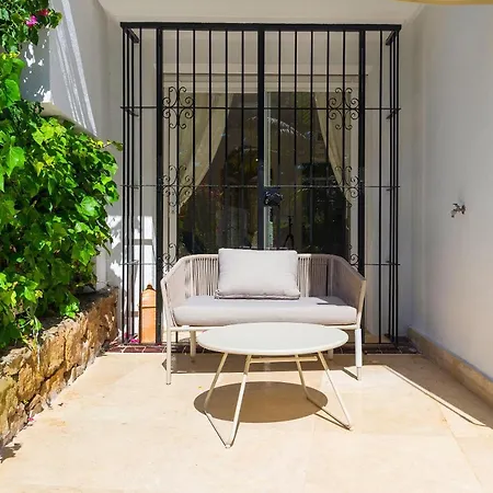 Apartmán Elviria Playa White Pearl *