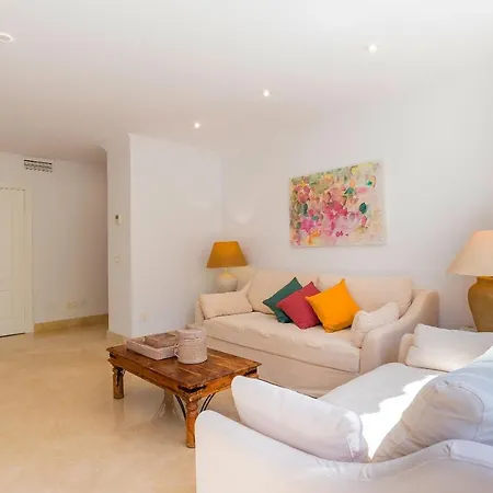 公寓 Elviria Playa White Pearl