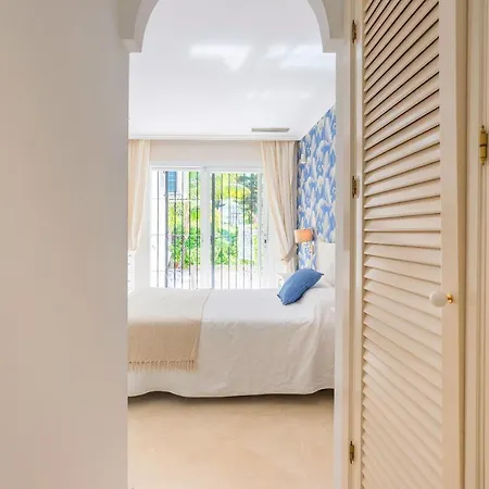 Elviria Playa White Pearl *