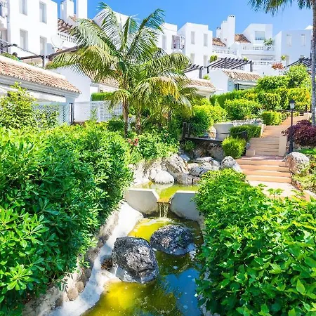 公寓 Elviria Playa White Pearl 马尔韦利亚