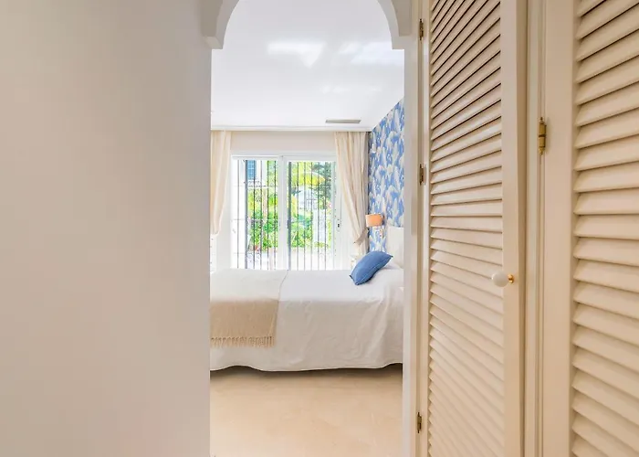 Elviria Playa White Pearl *