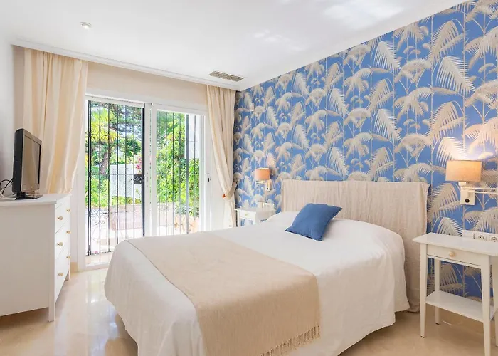 Elviria Playa White Pearl Apartment Marbella