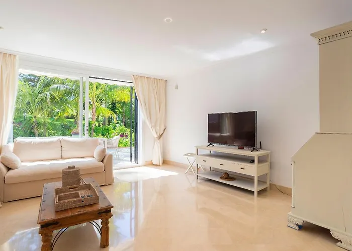 Elviria Playa White Pearl