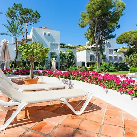 Elviria Playa White Pearl * Марбелья