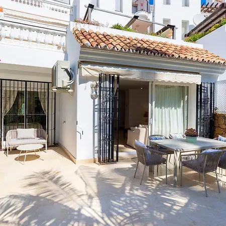 Апартаменты Elviria Playa White Pearl *