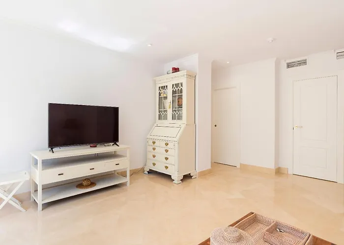 Апартаменты Elviria Playa White Pearl *