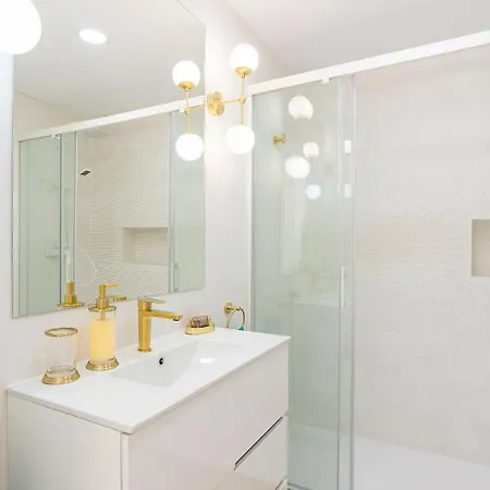 דירה Elviria Playa White Pearl מארבלה