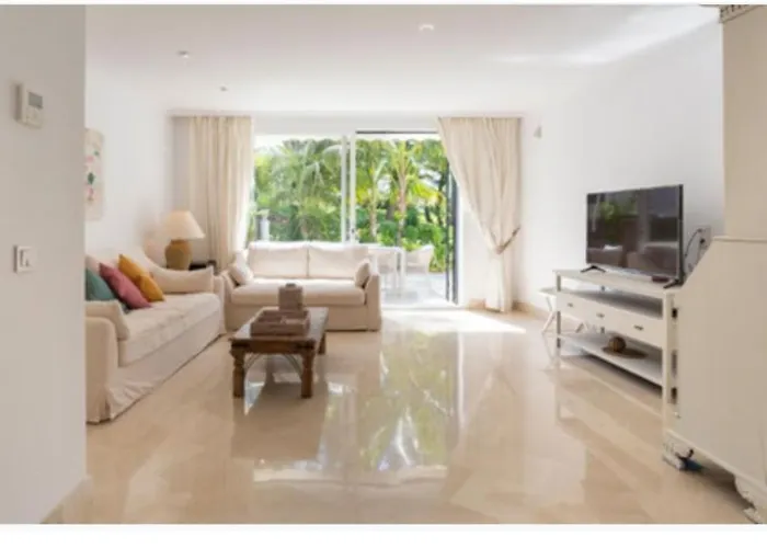 Elviria Playa White Pearl * Marbella